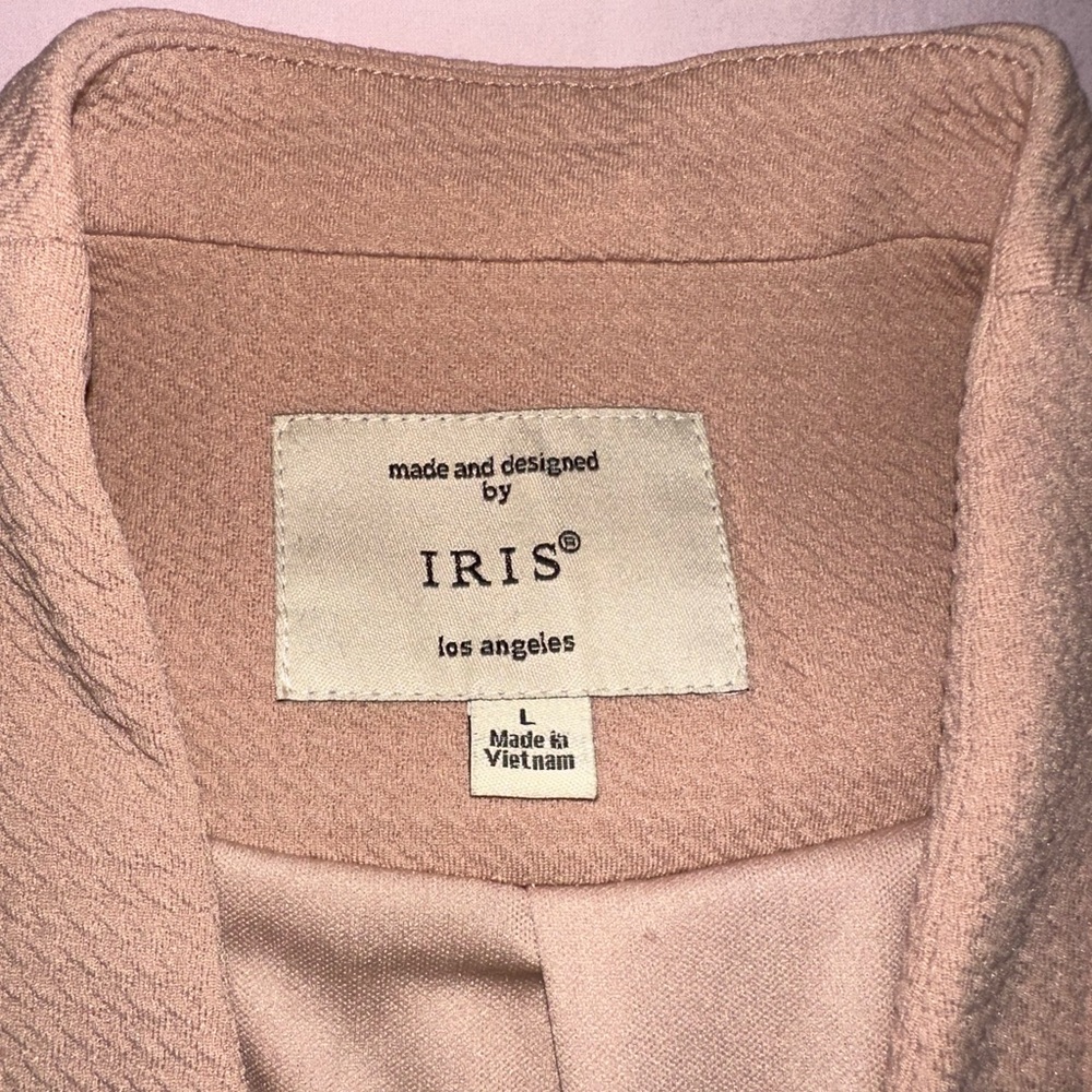 IRIS cream long sleeve blazer